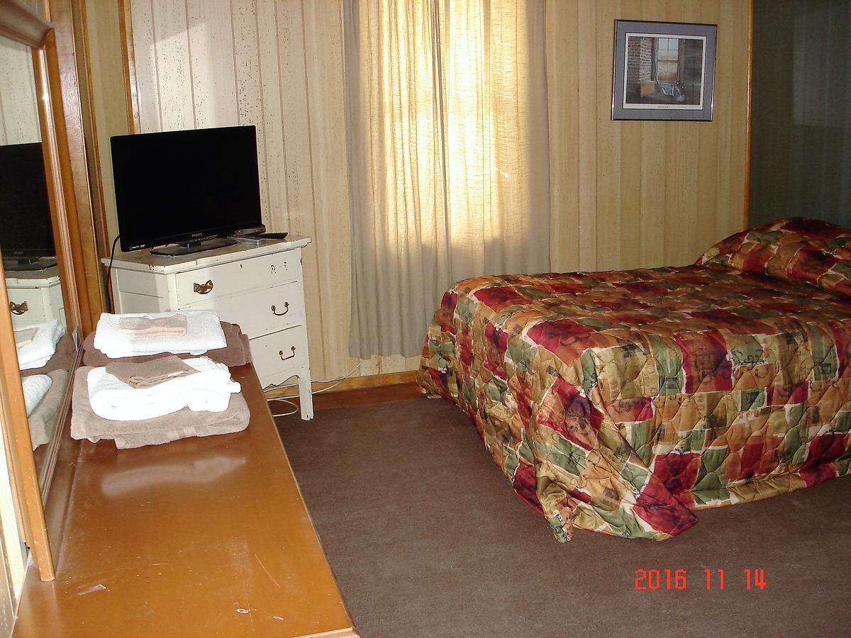 Simpson Hotel ภายนอก รูปภาพ